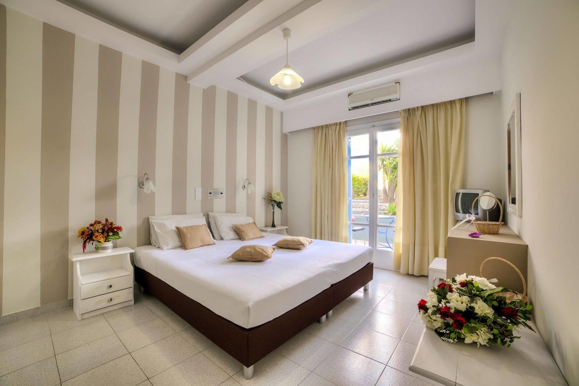 Pantheon Hotel Agios Georgios  Eksteriør billede