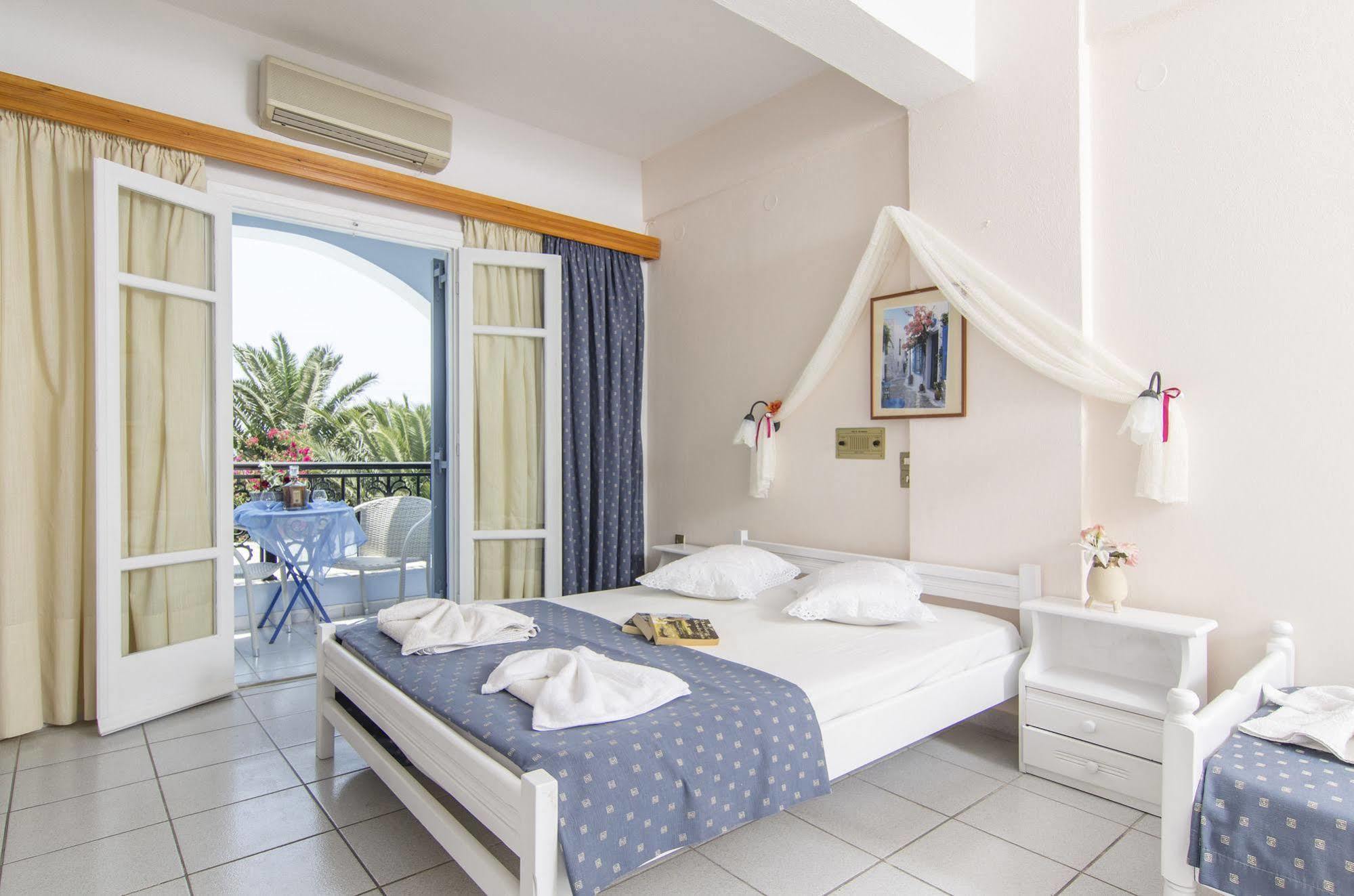 Pantheon Hotel Agios Georgios  Eksteriør billede