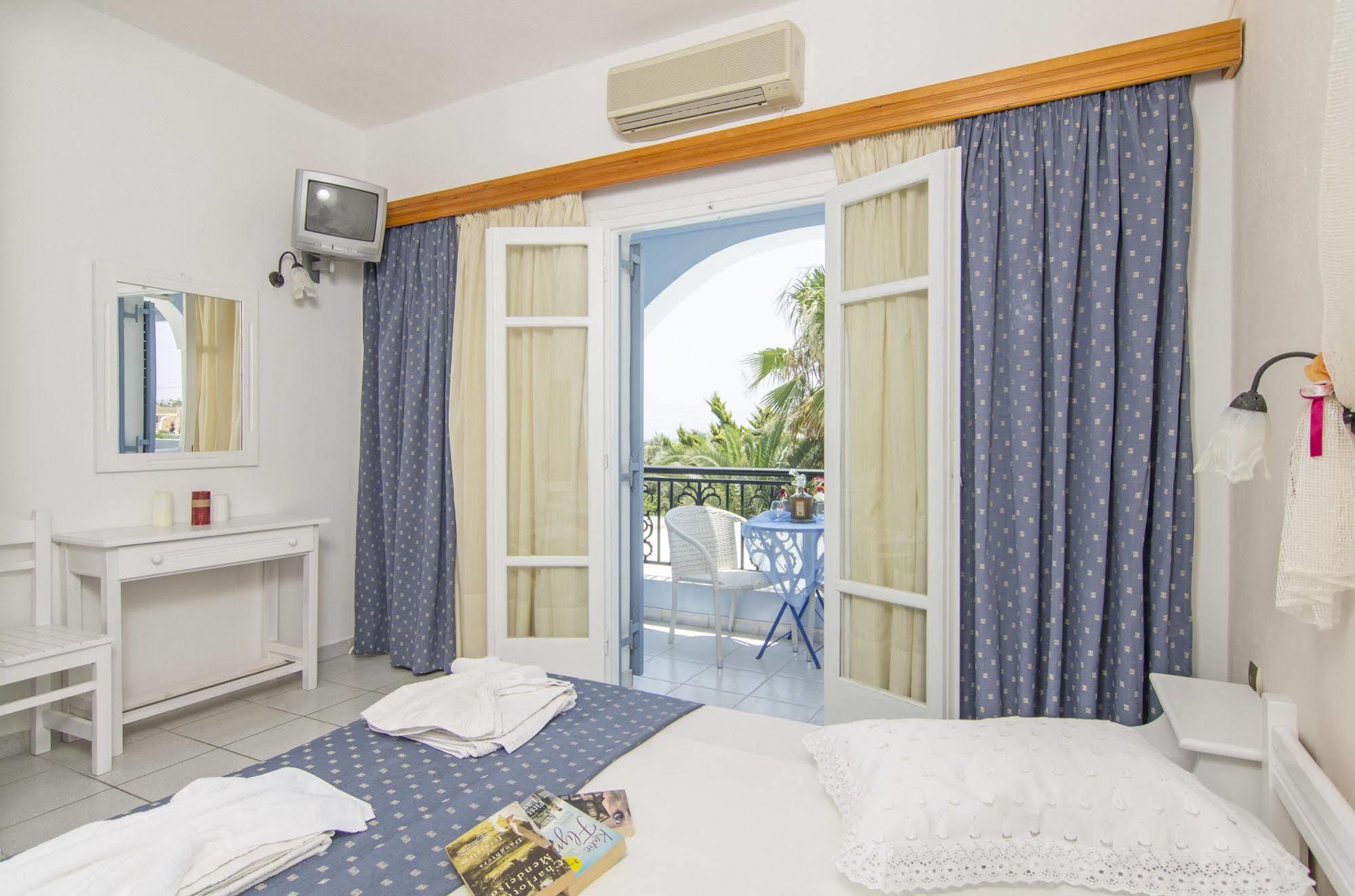 Pantheon Hotel Agios Georgios  Eksteriør billede