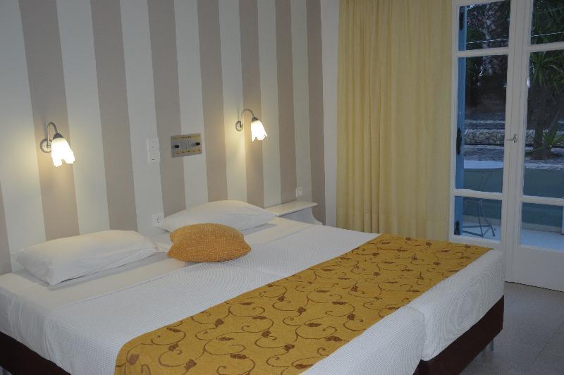 Pantheon Hotel Agios Georgios  Eksteriør billede